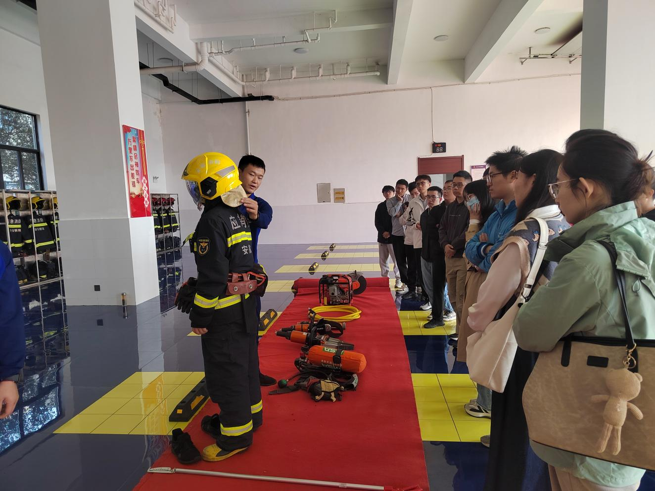 設(shè)計團支部開展“消防安全在我心，青春力量共守護”